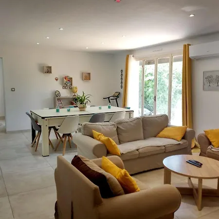 Villa Villa, Private Pool, Countryside Setting, Beaches 5 Min Away