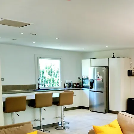 וילה Villa, Private Pool, Countryside Setting, Beaches 5 Min Away לה סיין סור-מר